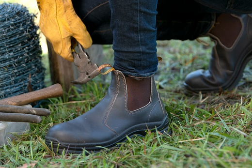Best place to buy blundstones on sale