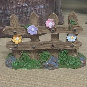 Fairy Garden Fence w/flowers 9cm