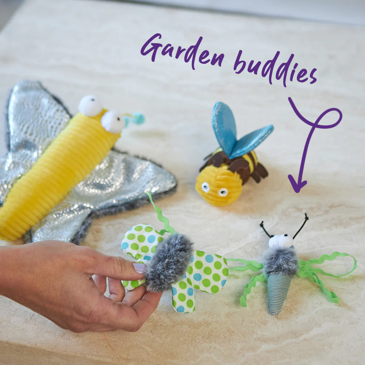 Kazoo Buzzing Bug Cat Toy