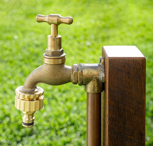 Neta Brass Universal Tap Adaptor