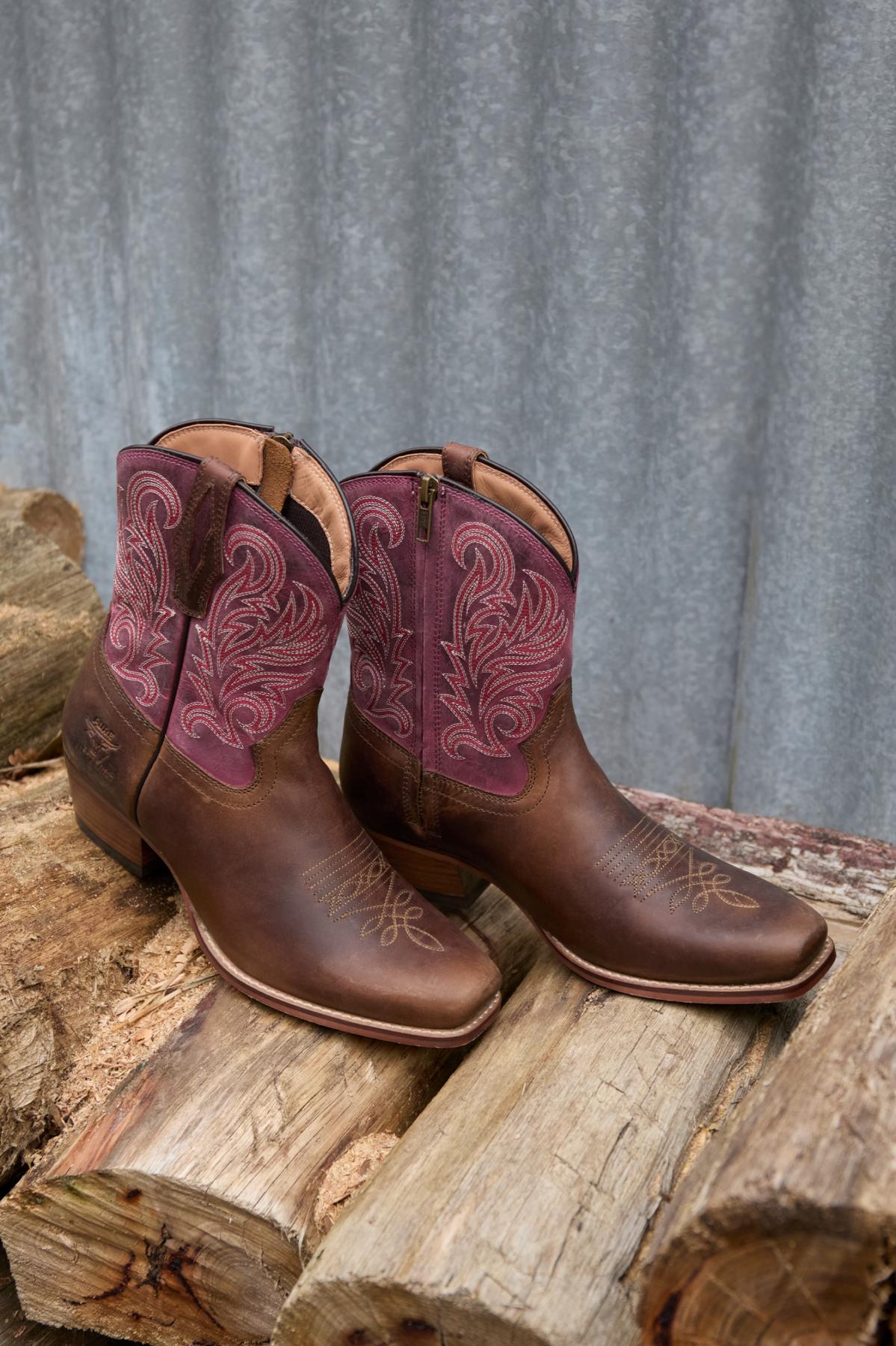 Pure Western Womens Vegas Western Boots