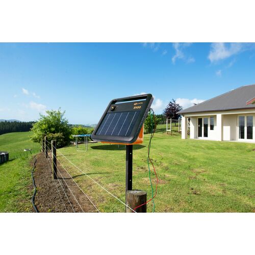 Gallagher S100 Portable Solar Energizer