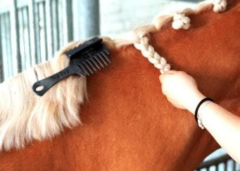 Braiding Comb With Clip